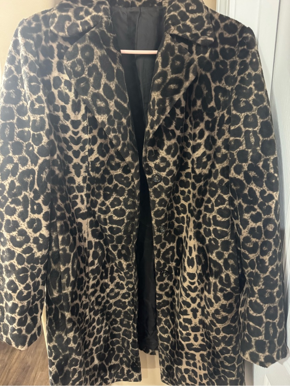 Cozy brown leopard-print coat featuring a wide collar (CL-4)